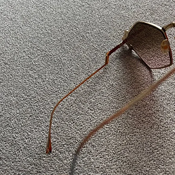 FENDI Designer Sunglasses FF0261/S Gold-Tone Metal Pink Stud Embellishments FENDI FENDIGRAPHY HOBO Logo 40065 Purple Gold Fashion Square  main image 3
